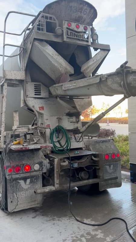 LG Concrete Pumping & Line Pumping photo 3