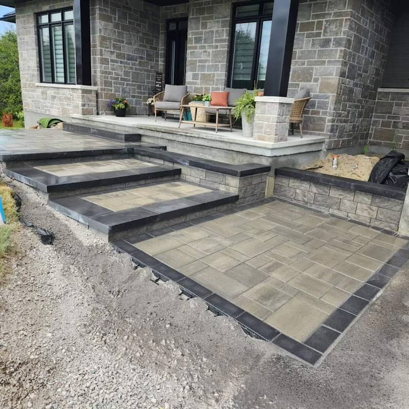 Maple Leaf Driveways & Landscaping - Patios - Paving - Blacktop - Asphalt - Interlocking - Power washing - Mississauga