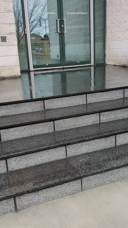 Red stone concrete photo 3