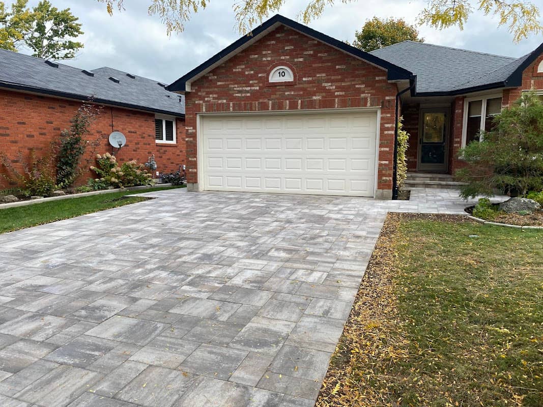 Roger's Landscaping photo 2