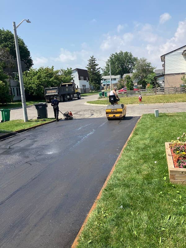 STONE-RIDGE PAVING & CONCRETE LTD photo 2