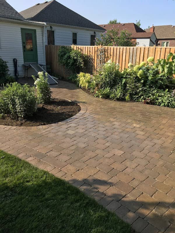 V & F Landscape Ltd photo 2