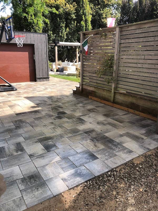 V & F Landscape Ltd photo 4